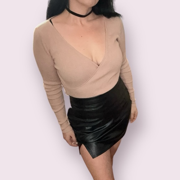 Leith Ribbed Sweater - Picture 1 of 8